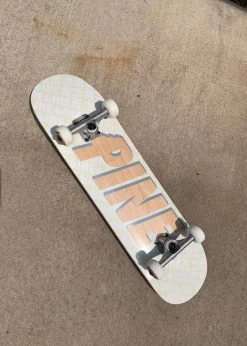 Pinewski's Skateboard Complete - 8.0"