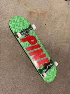 Pinewski's Skateboard Complete - 7.75"