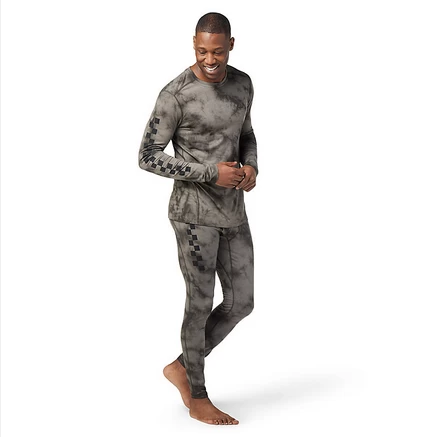 Smartwool Men's Classic All-Season Merino Base Layer Crew - Vans - Image 2