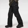 Oakley Pivot Cargo Shell Pant - Blackout -Premier Ski Shop Screenshot 2022 11 23 at 19 40 42 193517220594 classic cargo shell pant blackout main 001.png WEBP Image 1000 1000 pixels Scaled 87