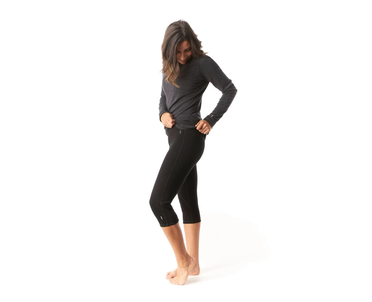 Smartwool Women's Classic Thermal Merino Baselayer 3/4 Bottom 4 Smartwool Women's Classic Thermal Merino Baselayer 3/4 Bottom - Image 2